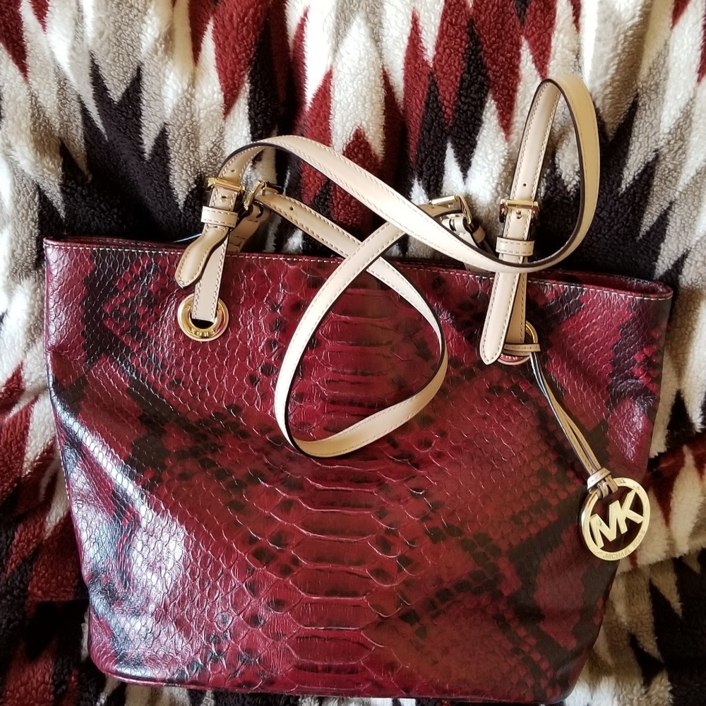 Large pocketbook